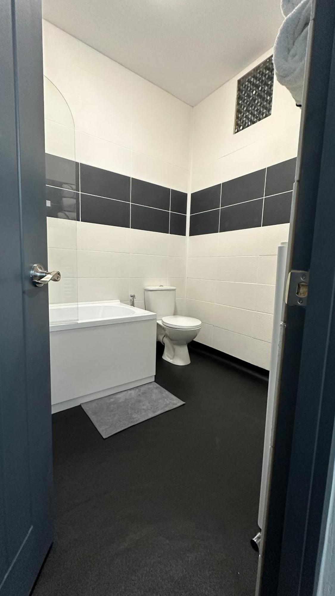 Modern 2 Bed Near Turf Moor Football Stadium, Parks, Canal And Lake Burnley Eksteriør billede